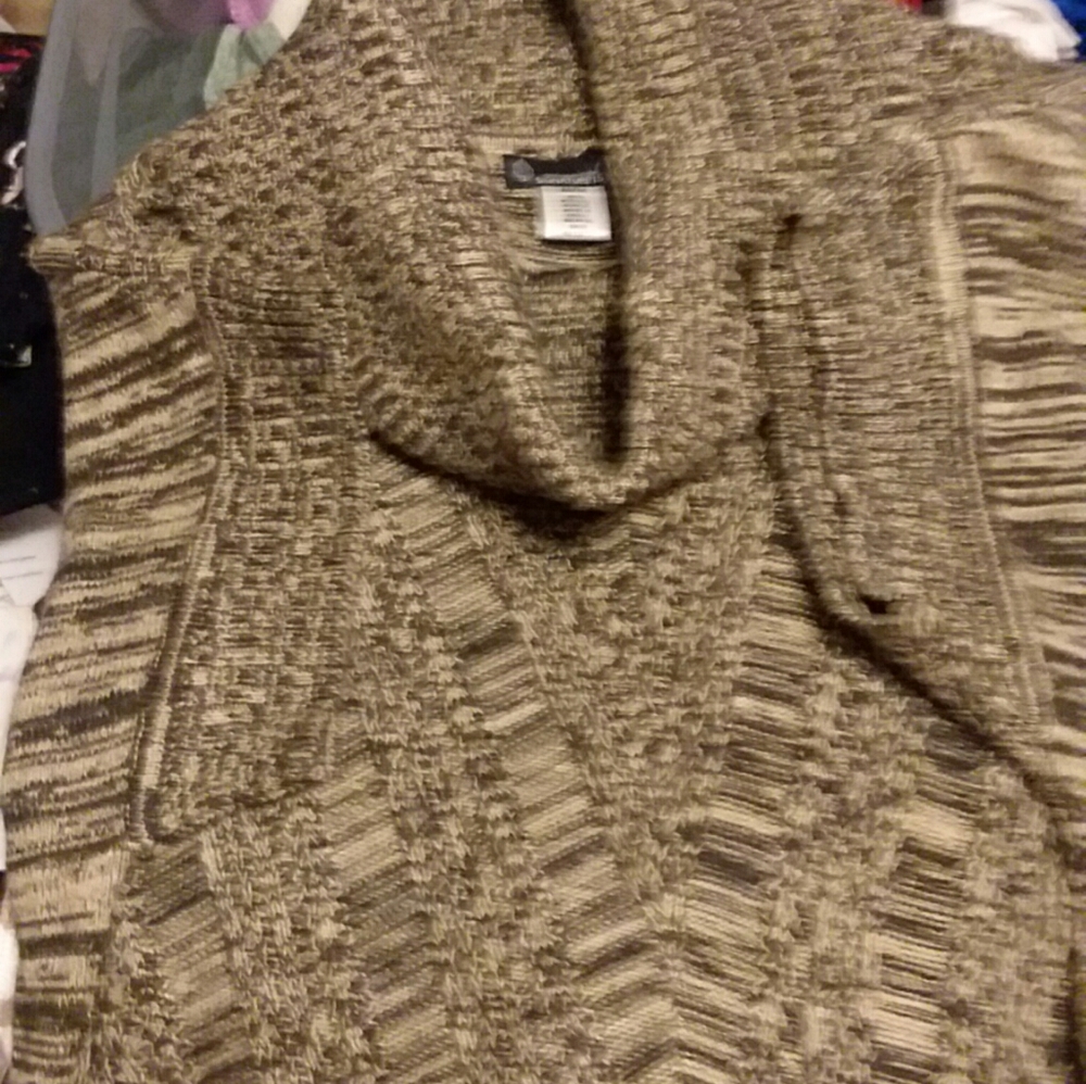 Signature Studios  sweater